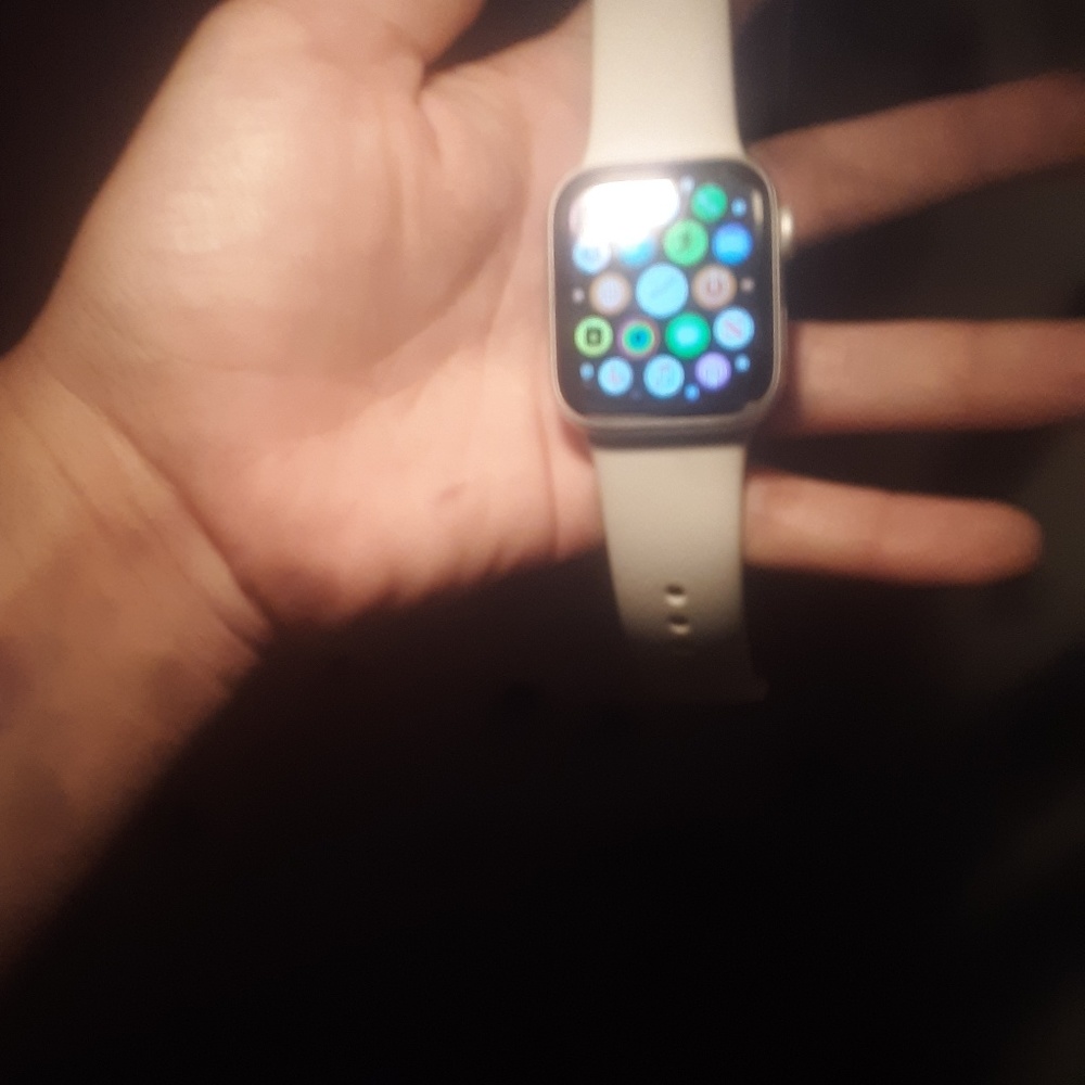 Apple series 4